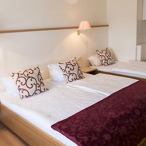 Dreibettzimmer